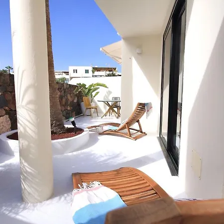 Unique, Stylish & Calm Peces By The Sea Nyaraló Costa Teguise