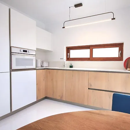 Prázdninový dům Unique, Stylish & Calm Peces By The Sea