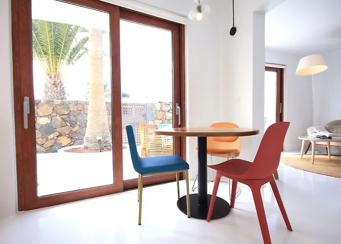 Unique, Stylish & Calm Peces By The Sea Holiday home *