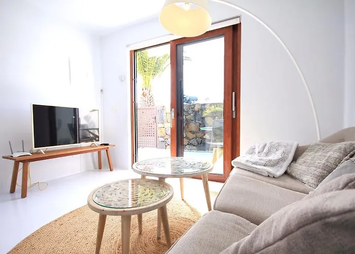 Unique, Stylish & Calm Peces By The Sea Holiday home *