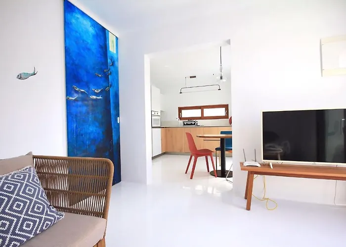 Unique, Stylish & Calm Peces By The Sea Holiday home